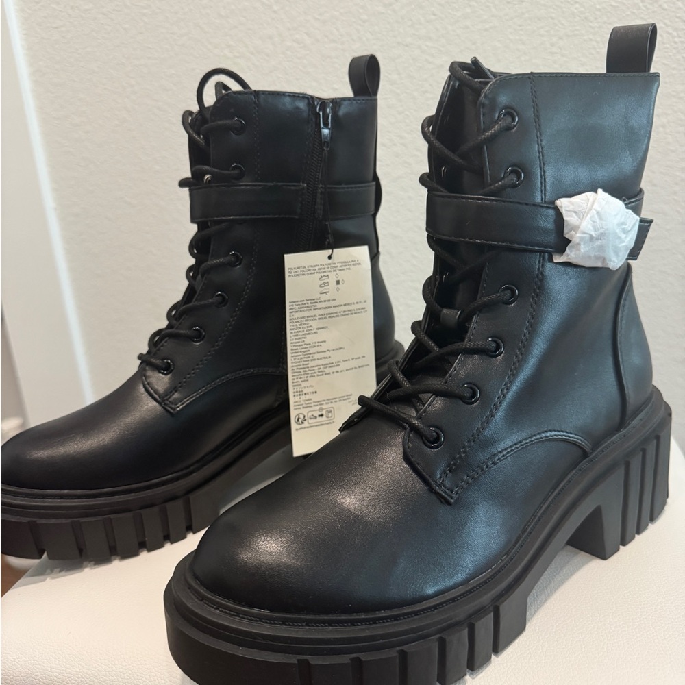 NWT Black Combat Boots Size 9